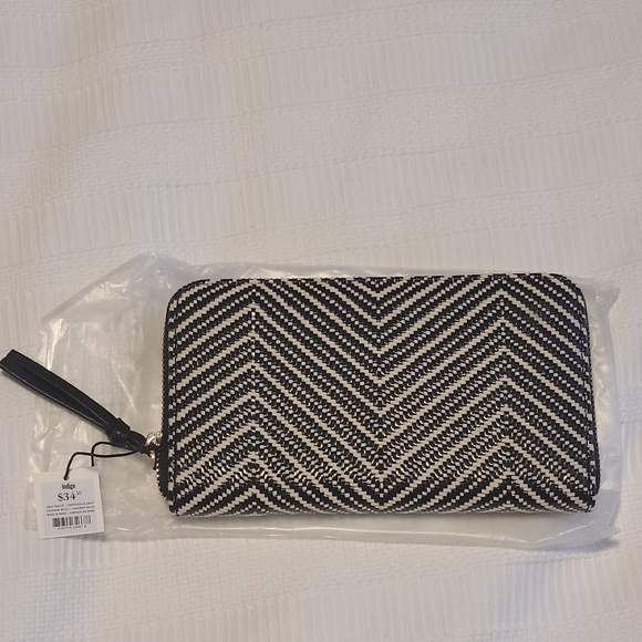 Indigo Textured Wallet - Picture 2 of 3